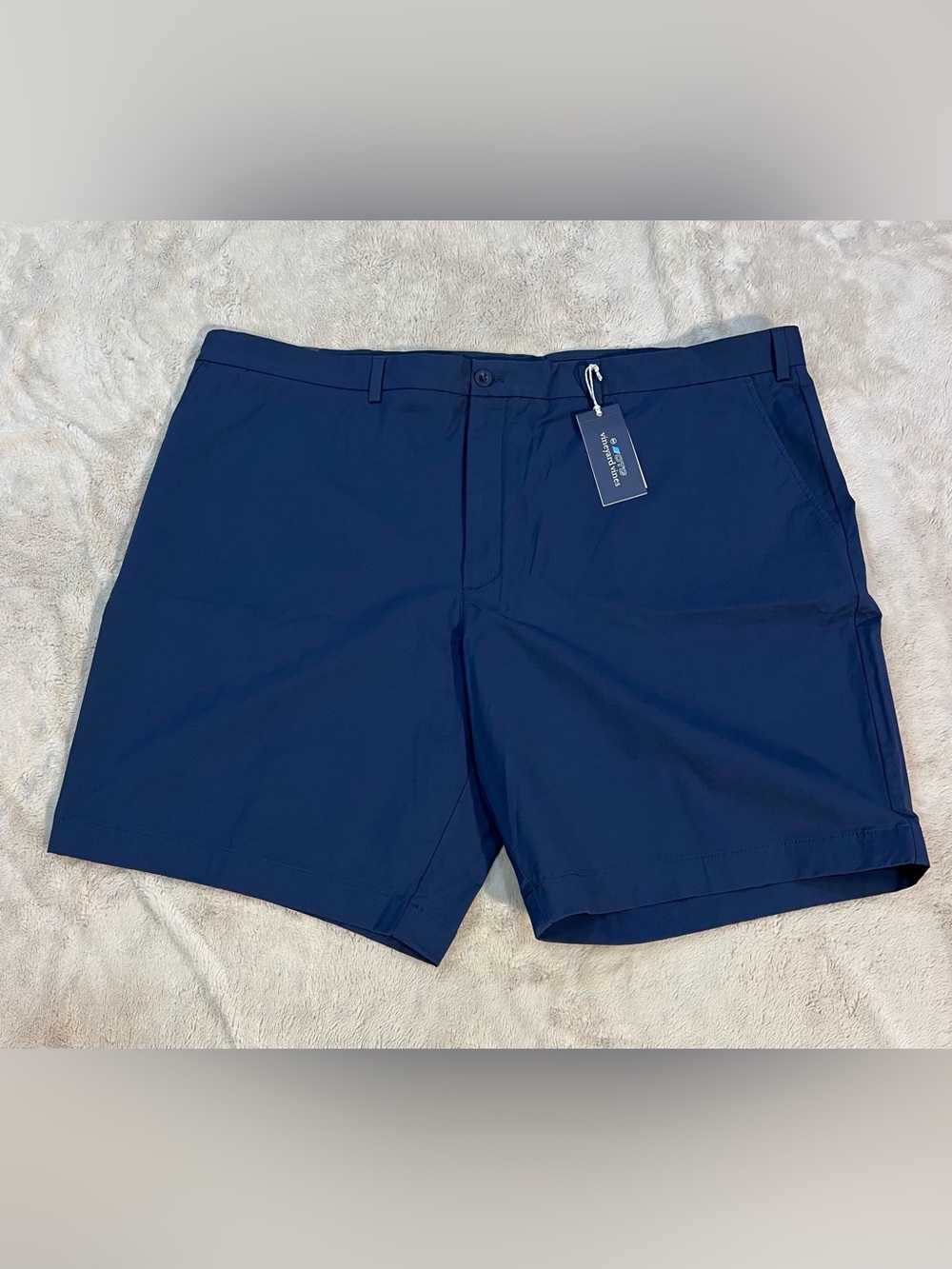 Vineyard Vines shorts size 50 XB on the go new with tags